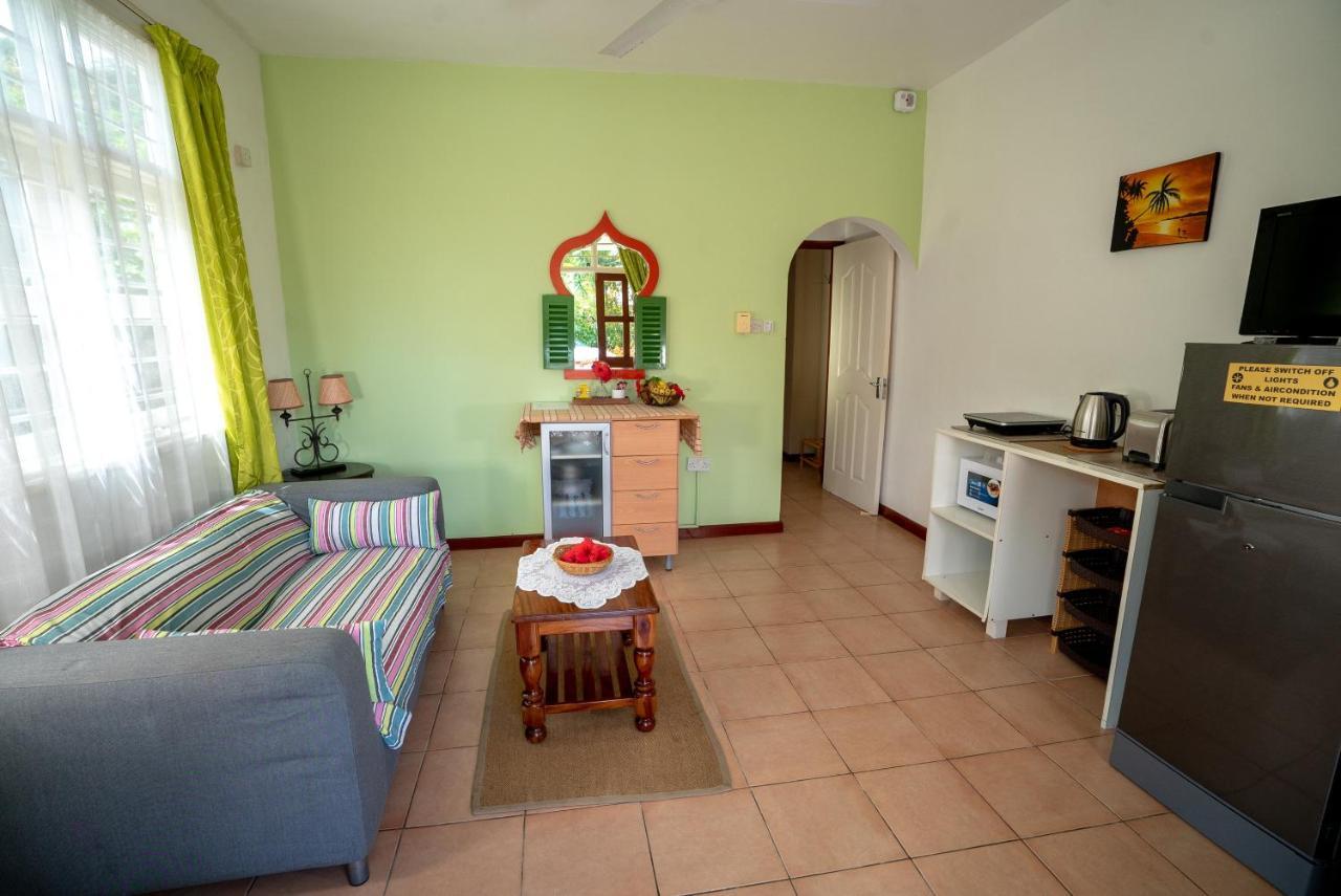 La Maison Hibiscus Self Catering Accommodation بو فالون المظهر الخارجي الصورة