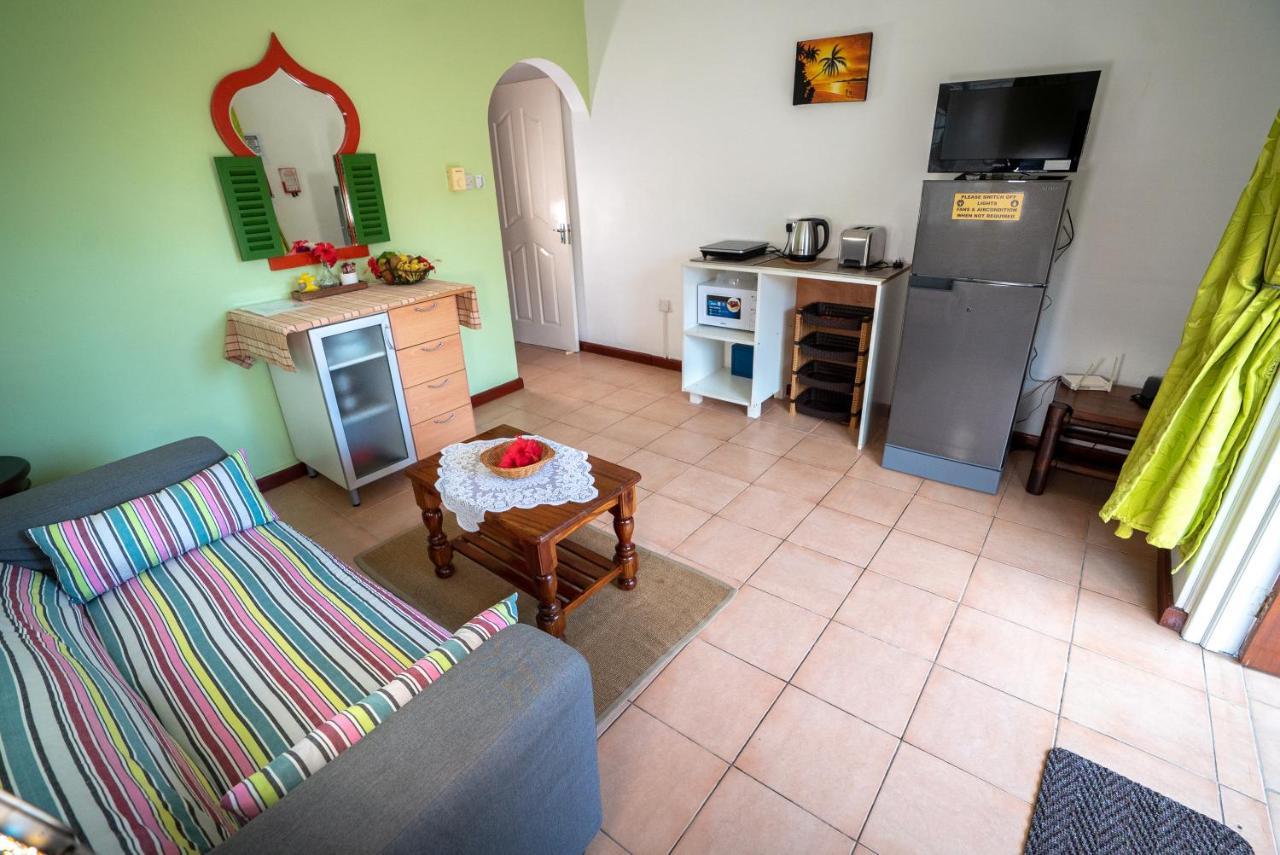 La Maison Hibiscus Self Catering Accommodation بو فالون المظهر الخارجي الصورة