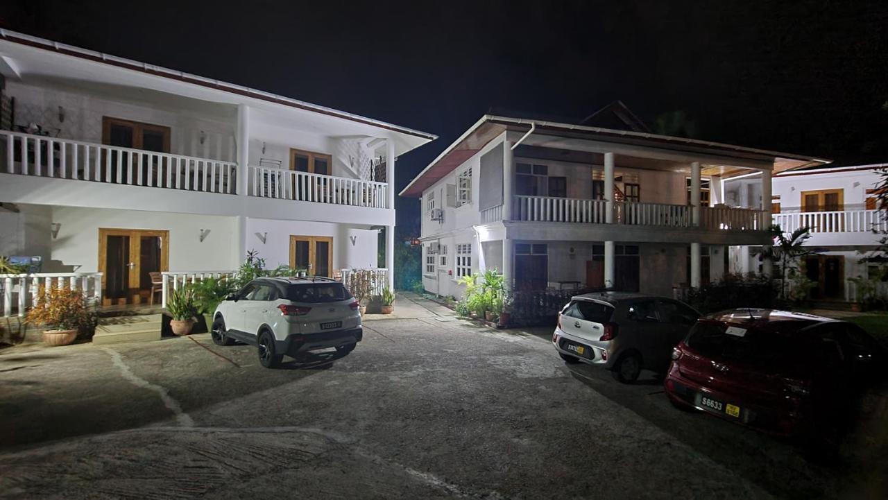 La Maison Hibiscus Self Catering Accommodation بو فالون المظهر الخارجي الصورة