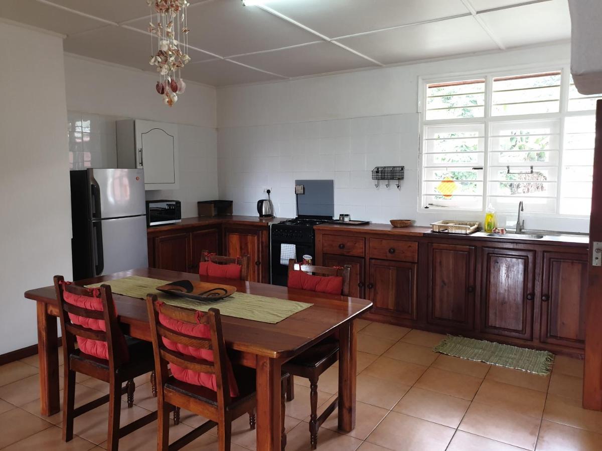 La Maison Hibiscus Self Catering Accommodation بو فالون المظهر الخارجي الصورة