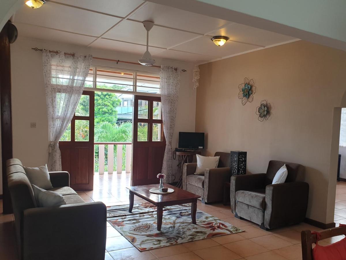 La Maison Hibiscus Self Catering Accommodation بو فالون المظهر الخارجي الصورة